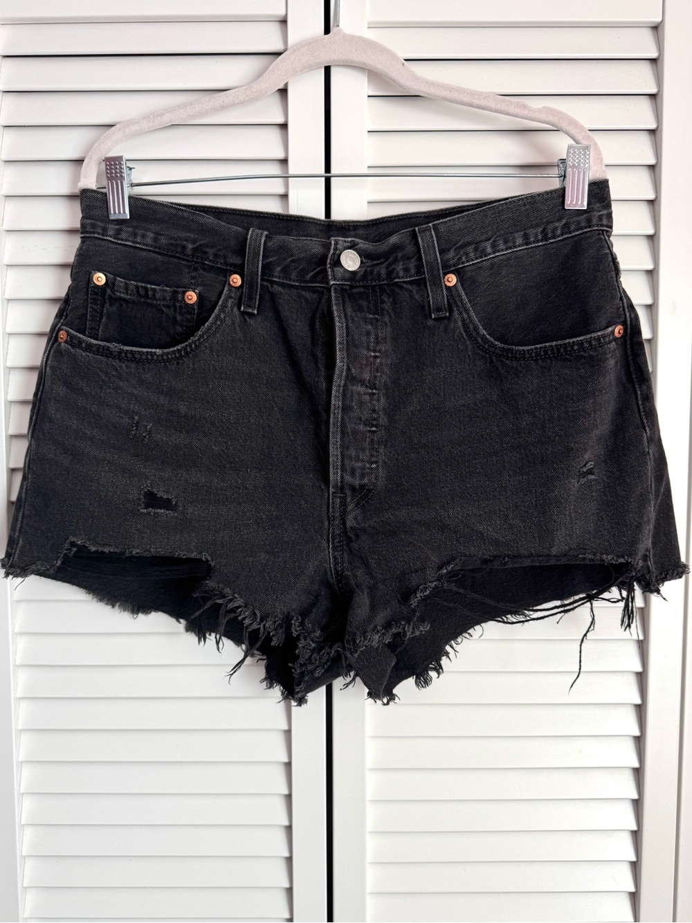 Levi's 501 Distressed Fried Hem Jean Shorts Washed Black Festival Size 32